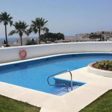 Casa En Con Gran Terraza, Muy Luminosa Y En Tranquila Urbanizacion *