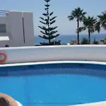 Casa Con Gran Terraza, Muy Luminosa Y En Tranquila Zona Residencial Nerja